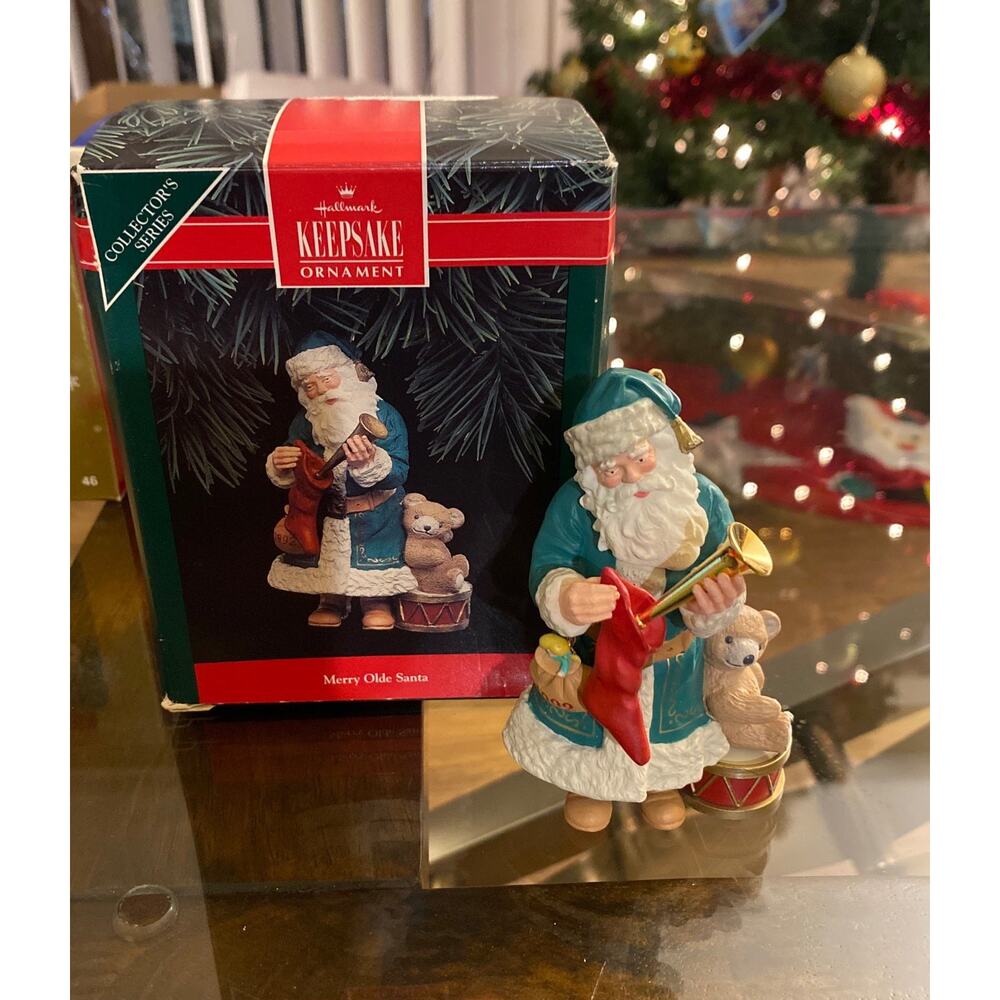 HALLMARK MERRY OLDE SANTA #3 SERIES 1992 CHRISTMAS KEEPSAKE ORNAMENTS
